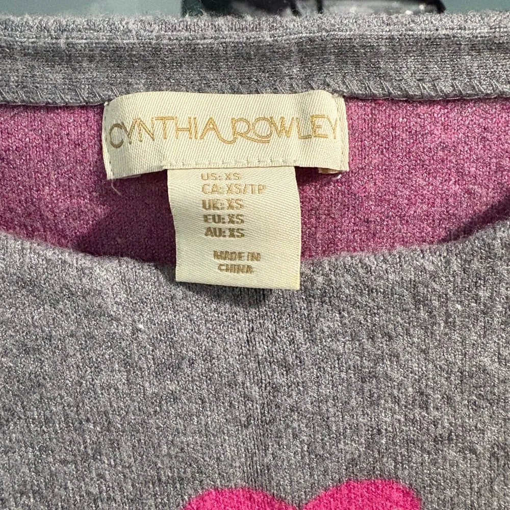 Cynthia Rowley Gray Top with Pink Hearts‎